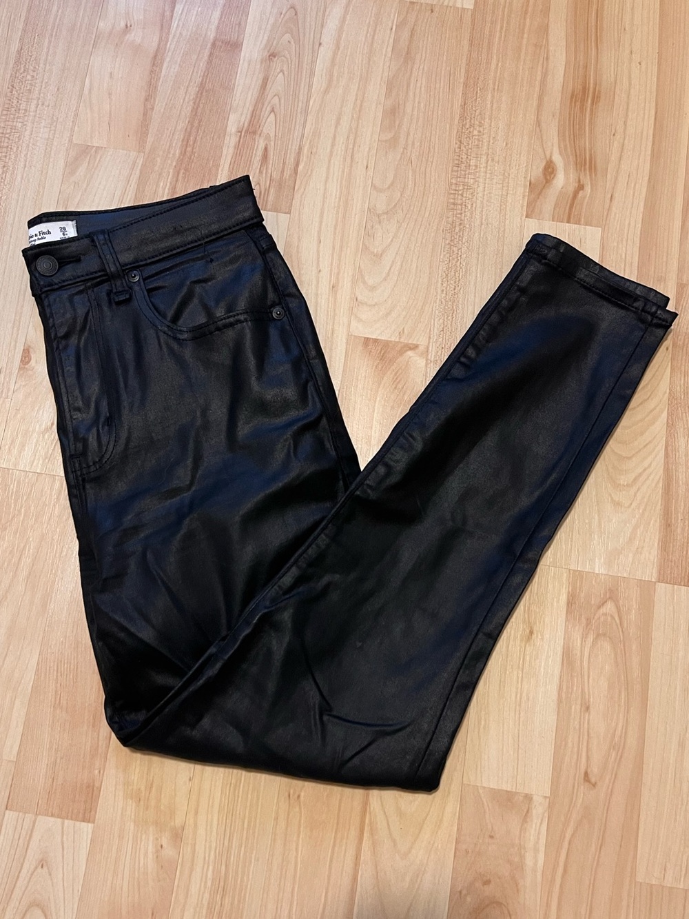 Abercrombie & Fitch Curve Love Coated Black Super Skinny Jeans - Size 28/6 SHORT - Picture 4 of 6